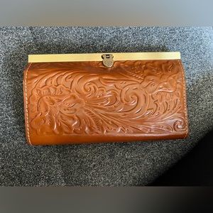 Patricia Nash leather wallet